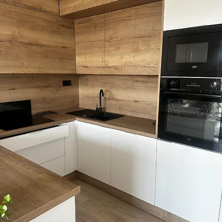 Apartment New Luxury In The Center With Optional Parking *