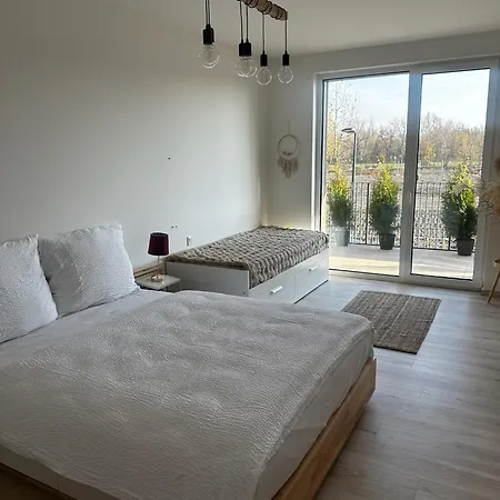 Apartment New Luxury In The Center With Optional Parking *