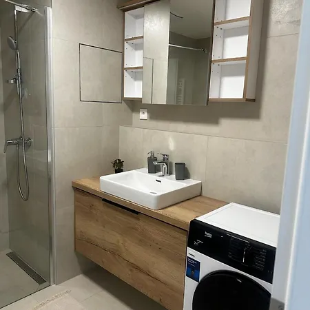 New Luxury In The Center With Optional Parking Apartment Ostrava